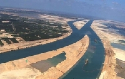 Day Tour to Suez Canal from Cairo